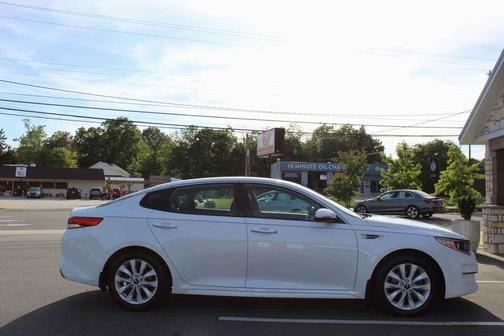 Snow White Pearl 2017 Kia Optima EX