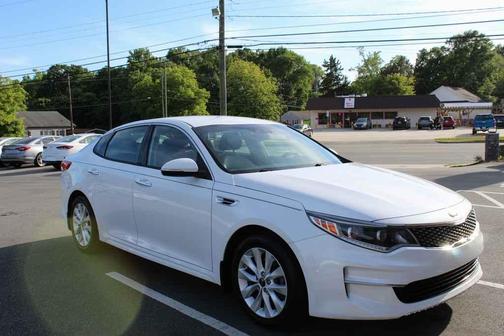 Snow White Pearl 2017 Kia Optima EX