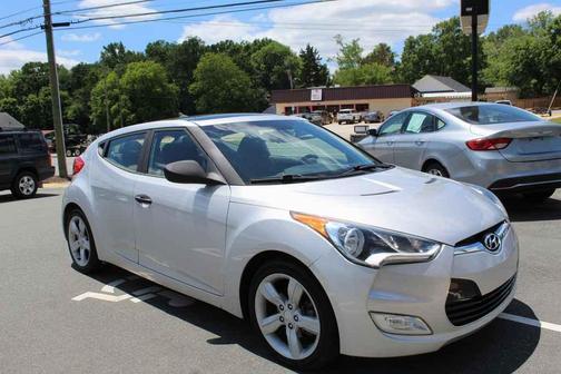 Ironman Silver Metallic 2014 Hyundai Veloster Base