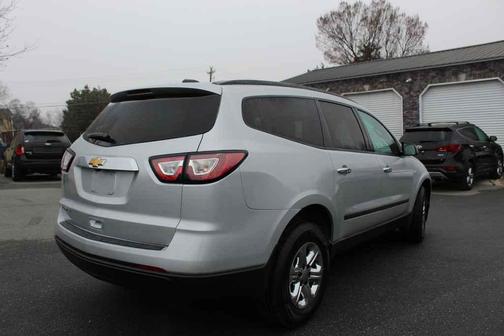 2017 Chevrolet Traverse LS