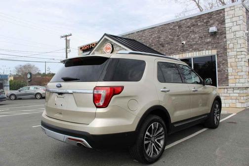 2017 Ford Explorer Platinum