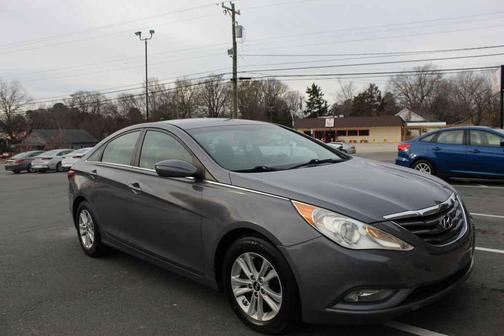 2013 Hyundai SONATA GLS