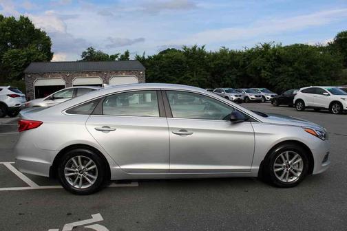 Symphony Silver 2016 Hyundai SONATA SE
