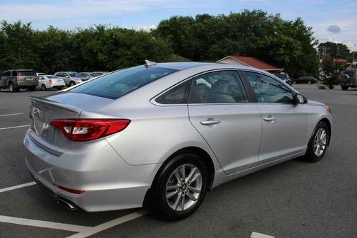 Symphony Silver 2016 Hyundai SONATA SE