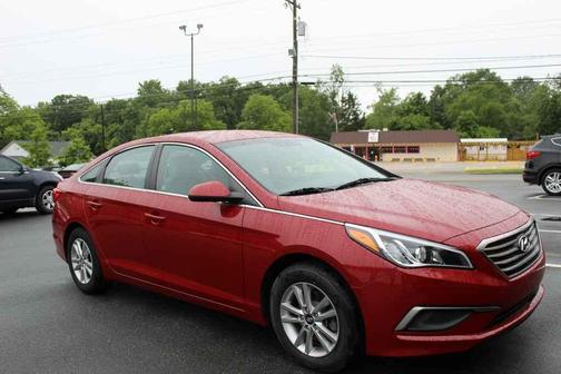2017 Hyundai SONATA SE