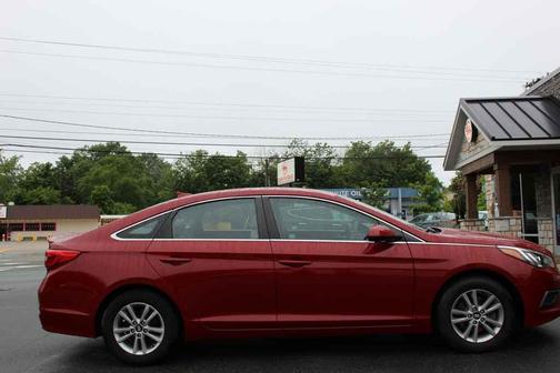 2017 Hyundai SONATA SE