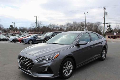 2018 Hyundai SONATA SE
