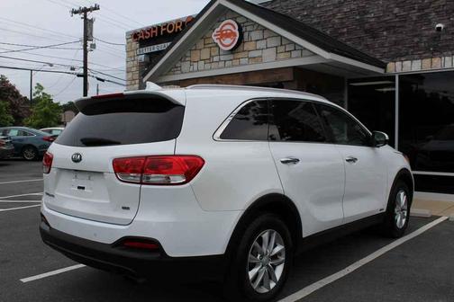 2018 Kia Sorento LX