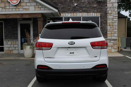 2018 Kia Sorento LX