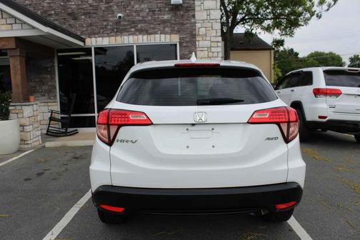 White Orchid Pearl 2018 Honda HR-V LX