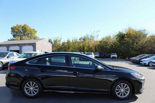 2018 Hyundai SONATA SE