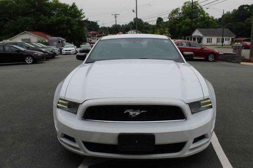 2014 Ford Mustang V6