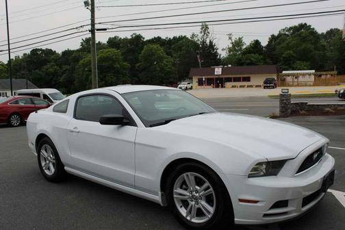 2014 Ford Mustang V6