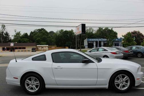 2014 Ford Mustang V6
