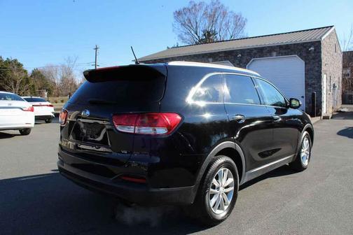 2017 Kia Sorento LX