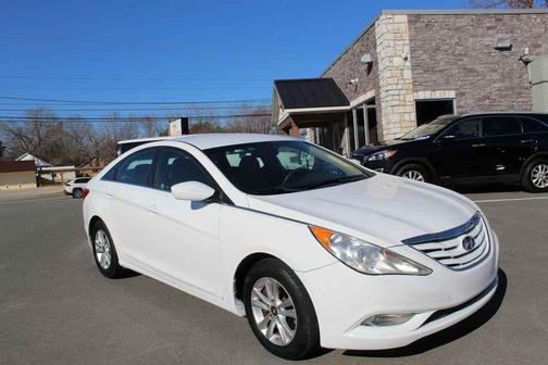 2013 Hyundai SONATA GLS