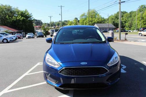 Lightning Blue 2018 Ford Focus SE