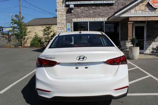 2018 Hyundai Accent SE