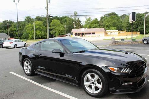 2017 Ford Mustang V6