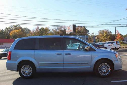 2016 Chrysler Town & Country Limited