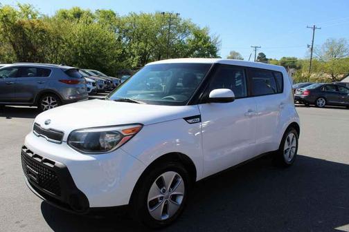 2016 Kia Soul Base