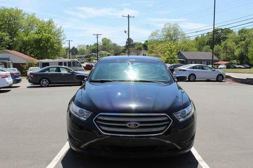 Tuxedo Black Metallic 2013 Ford Taurus SEL