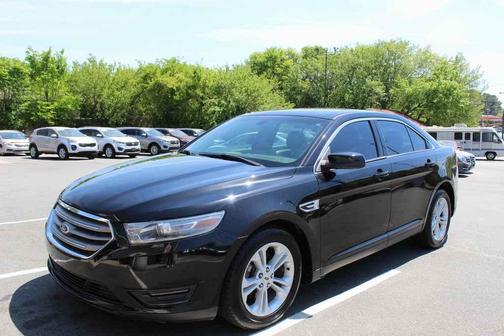 Tuxedo Black Metallic 2013 Ford Taurus SEL