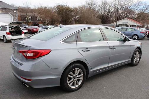 2016 Hyundai SONATA SE
