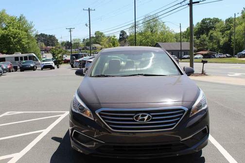 Dark Truffle 2017 Hyundai SONATA SE