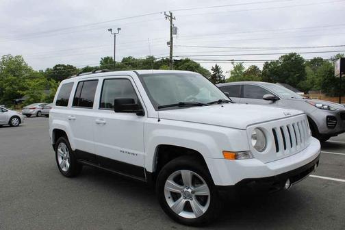 Bright White Clearcoat 2012 Jeep Patriot Limited