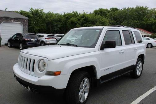 Bright White Clearcoat 2012 Jeep Patriot Limited