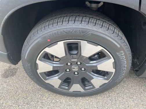 Crystal Black 2026 Honda Pilot Elite
