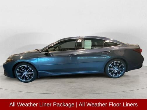 2020 Toyota Avalon XSE