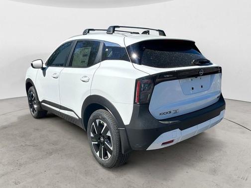 Fresh Powder 2026 Nissan Kicks SV