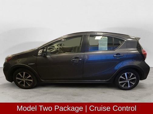 Magnetic Gray Metallic 2018 Toyota Prius c Two