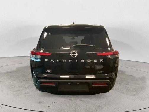 2025 Nissan Pathfinder S