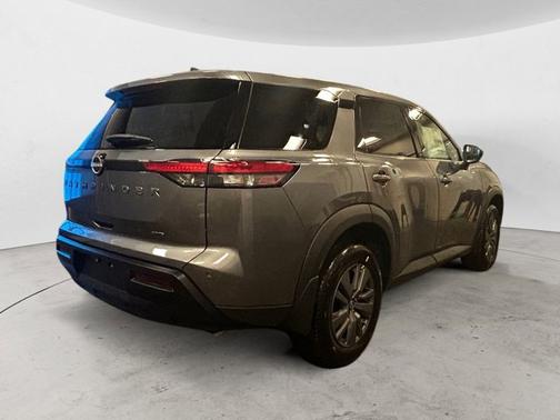 2026 Nissan Pathfinder S