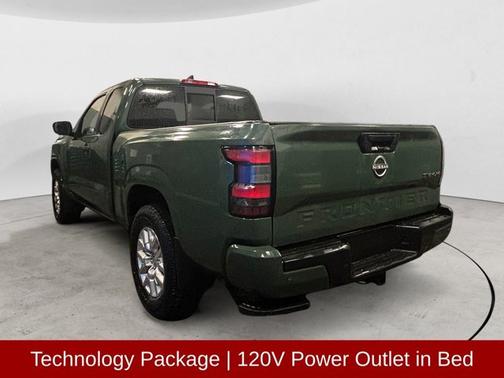 2022 Nissan Frontier SV