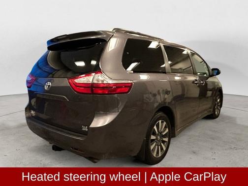 2019 Toyota Sienna XLE Premium