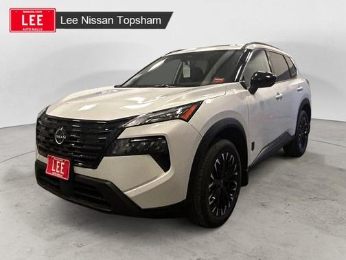 Everest White Pearl Tricoat 2026 Nissan Rogue Dark Armor