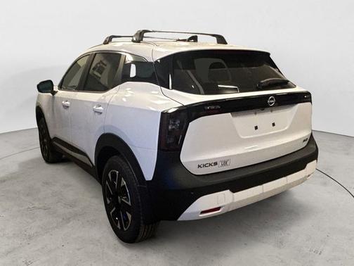 Fresh Powder 2026 Nissan Kicks SV