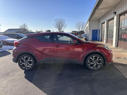 2021 Toyota C-HR XLE