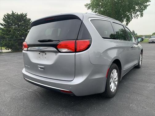 2018 Chrysler Pacifica Touring-L
