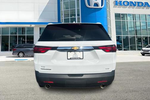 2022 Chevrolet Traverse LS