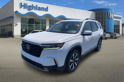 Platinum White 2023 Honda Pilot Touring 8-Passenger