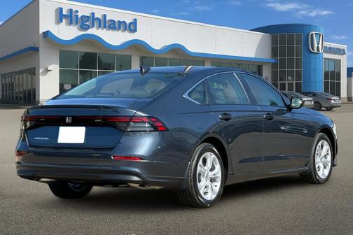 2025 Honda Accord LX 1.5T