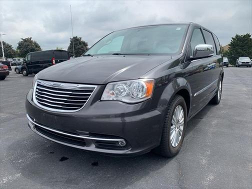 2016 Chrysler Town & Country Limited
