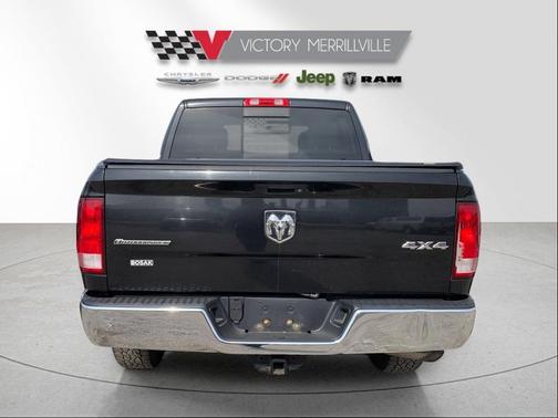 Brilliant Black Crystal Pearlcoat 2016 RAM 1500 Outdoorsman