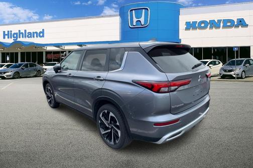 Mercury Gray Metallic 2024 Mitsubishi Outlander SE 2.5 S-AWC