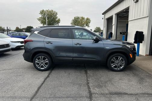 2021 Kia Seltos S